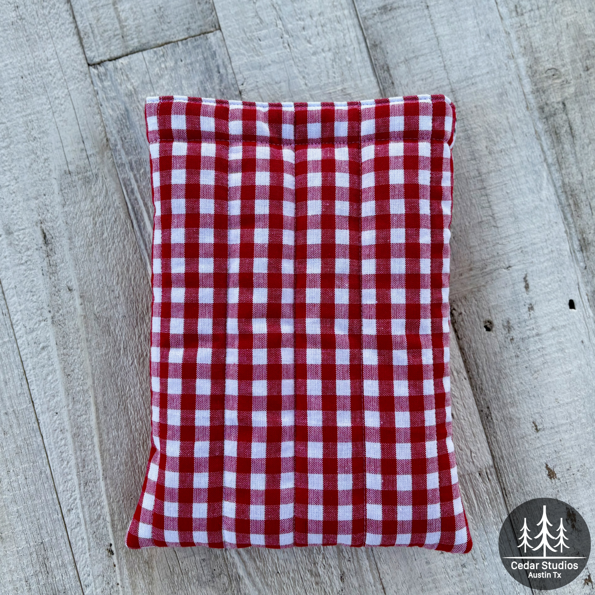 Cupid’s Picnic Medium Book Sleeve