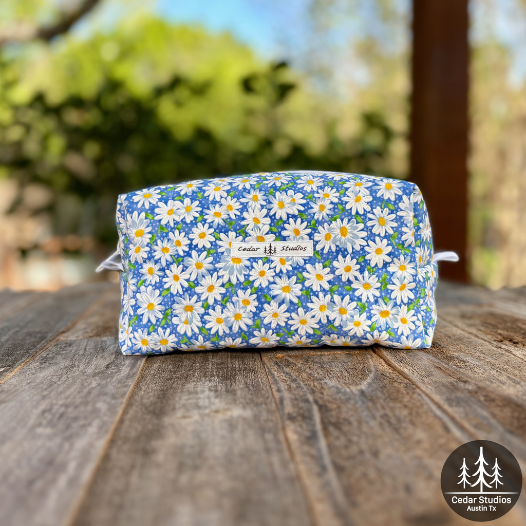 Blue Daisy Quilted Makeup Bag