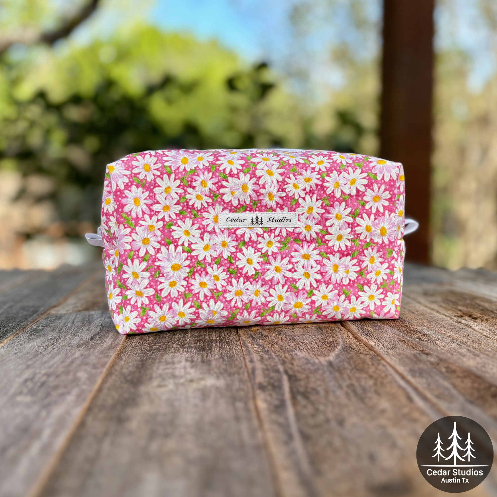 Pink Daisy Quilted Makeup Bag