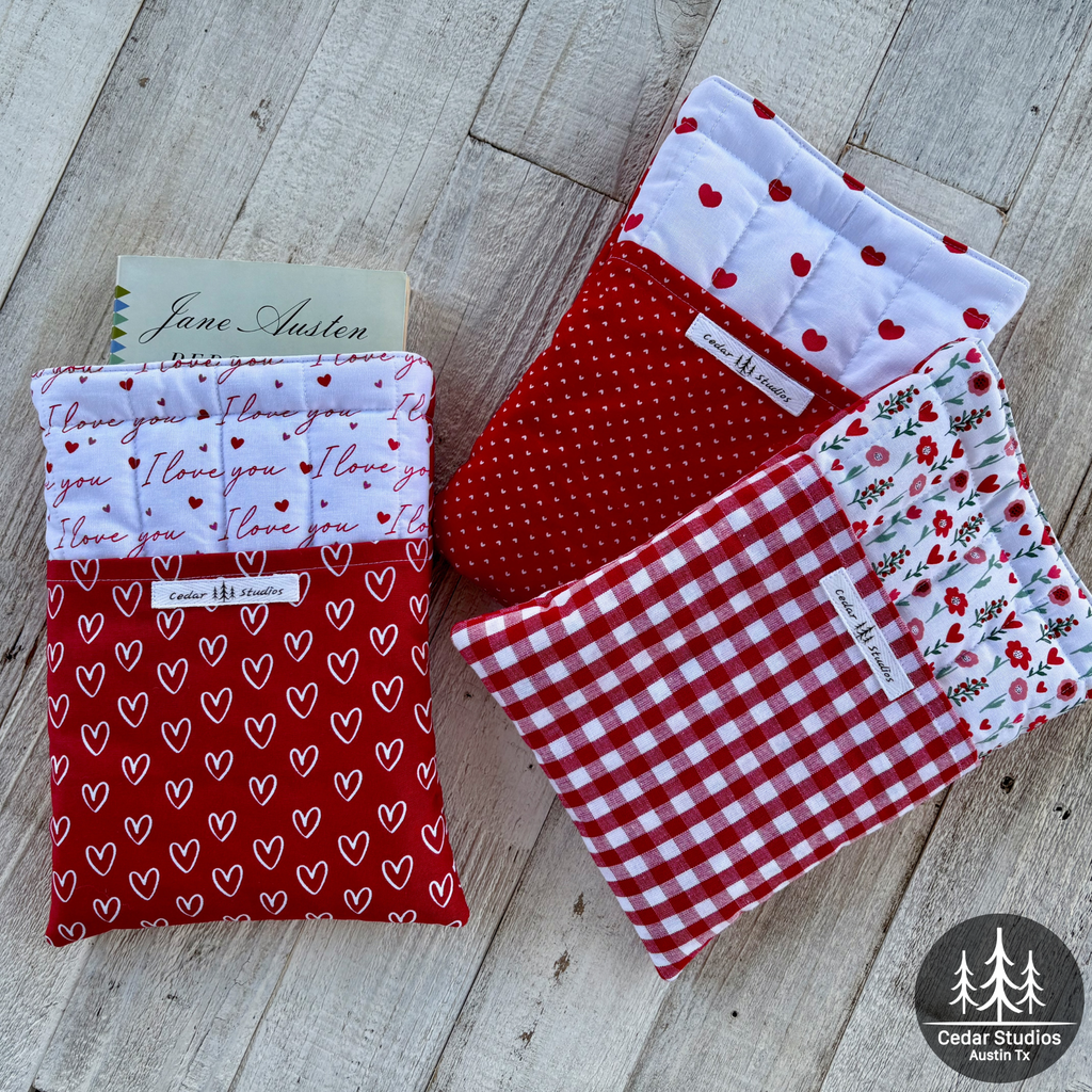 Two of Hearts Medium Book Sleeve