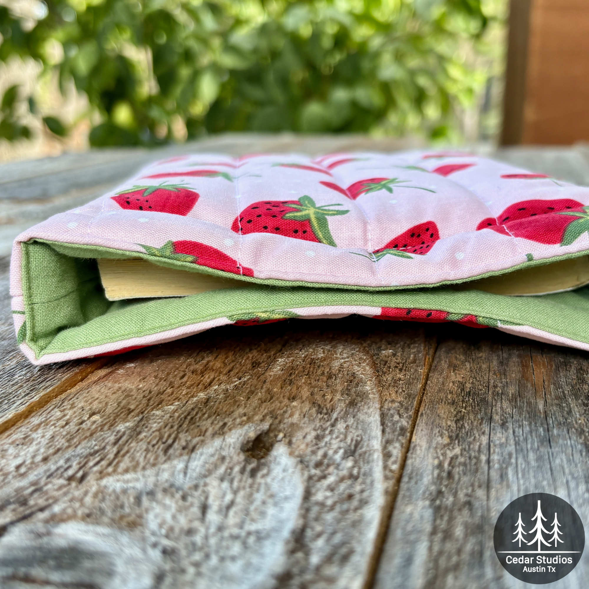 Strawberry Patch Medium Book Sleeve