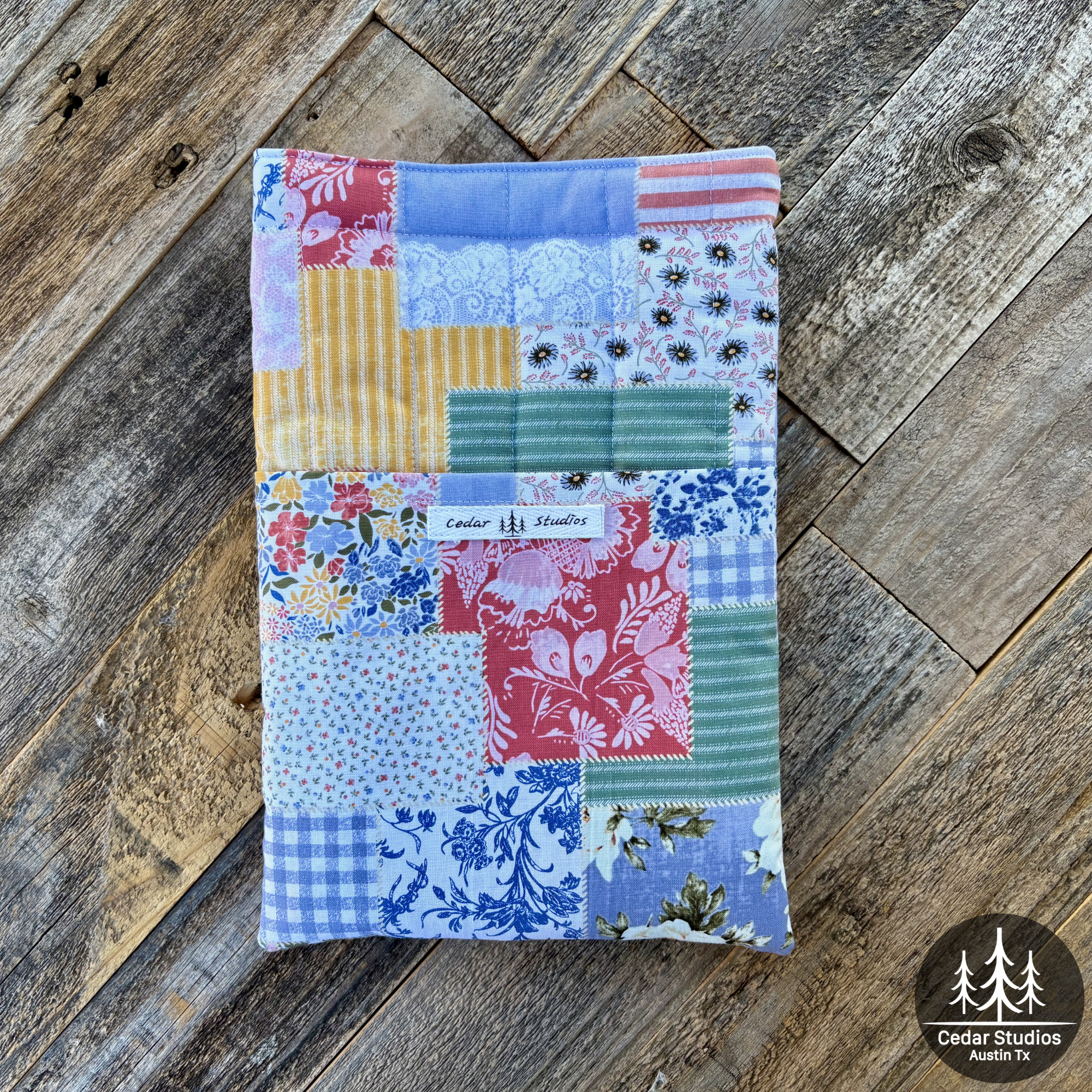 Patchwork Picnic Medium Book Sleeve